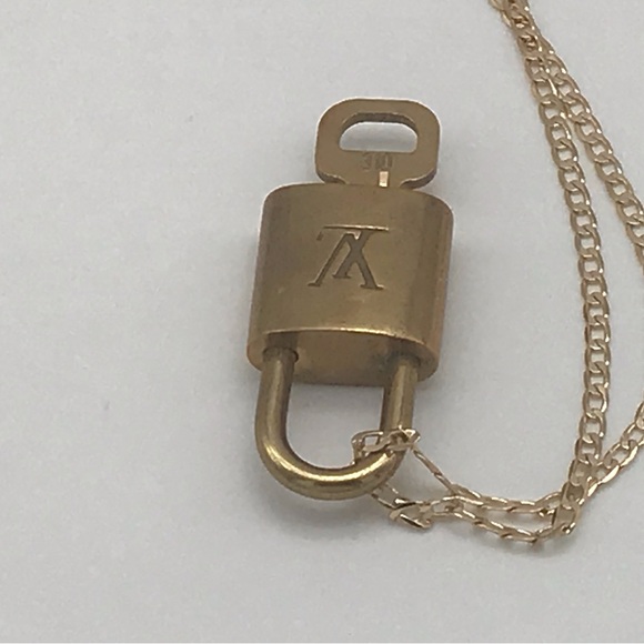 Louis Vuitton Lock & Key #310 - Picture 9 of 10